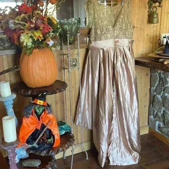 Lanting Brides dress. XL New with tags. - Picture 6 of 13